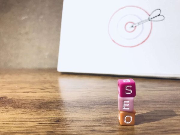 Pourquoi est-il crucial d'effectuer une recherche de mots-clés efficace pour optimiser votre SEO ?